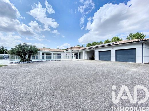 Villa in Langon, Gironde