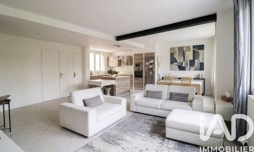 Villa a Rueil-Malmaison, Hauts-de-Seine