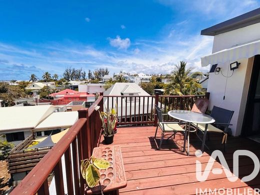 Residential complexes in Saint-Pierre, Réunion