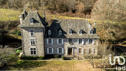 Villa in Vic-sur-Cère, Cantal