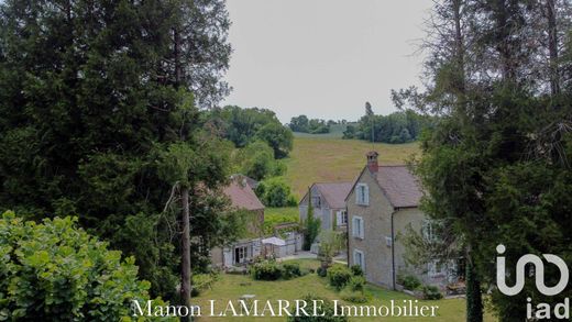 Villa in Vienne-en-Arthies, Val d'Oise