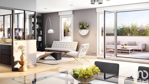 아파트 / Vanves, Hauts-de-Seine