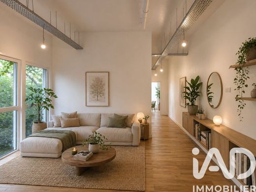 Apartment in Suresnes, Hauts-de-Seine