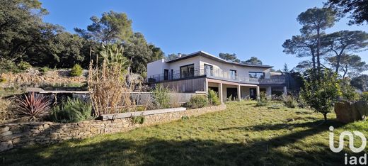 ﻓﻴﻼ ﻓﻲ Nîmes, Gard