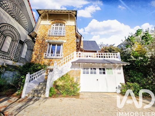 Villa in Conflans-Sainte-Honorine, Yvelines