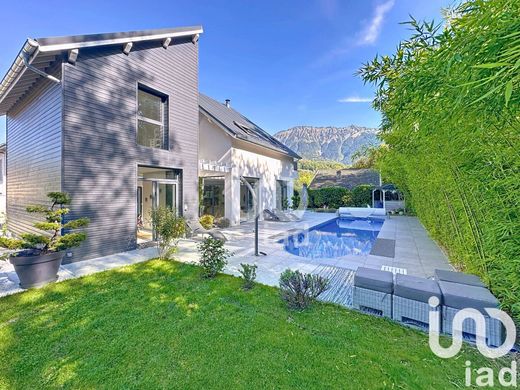 Villa in Doussard, Haute-Savoie