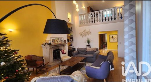 Apartament w Louveciennes, Yvelines