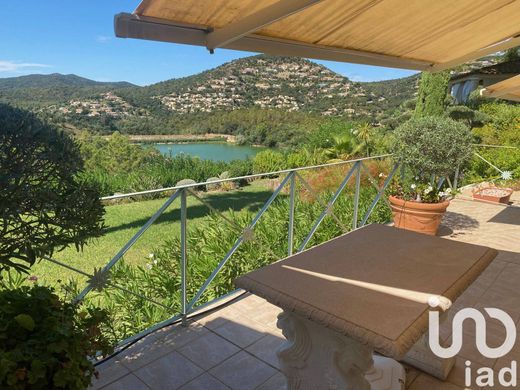Villa in La Londe-les-Maures, Var