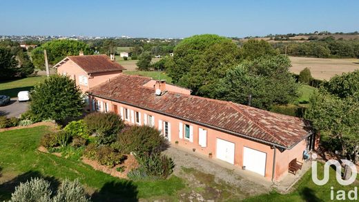 Willa w Flourens, Upper Garonne