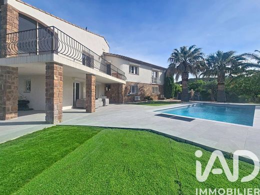 Villa in Roquebrune-sur-Argens, Var