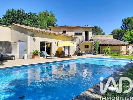Villa in Uchaux, Vaucluse