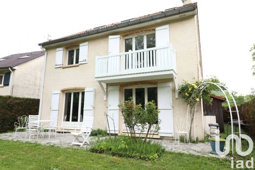 Villa in Saint-Germain-en-Laye, Yvelines
