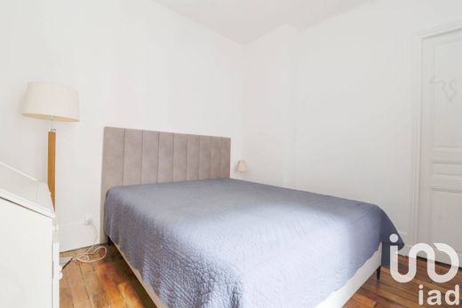 Apartment in Canal Saint Martin, Château d’Eau, Porte Saint-Denis, Paris
