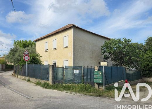 Villa Caveirac, Gard
