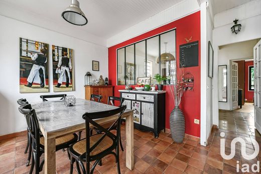 Rueil-Malmaison, Hauts-de-Seineのヴィラ