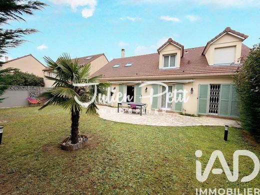 Willa w Thiais, Val-de-Marne