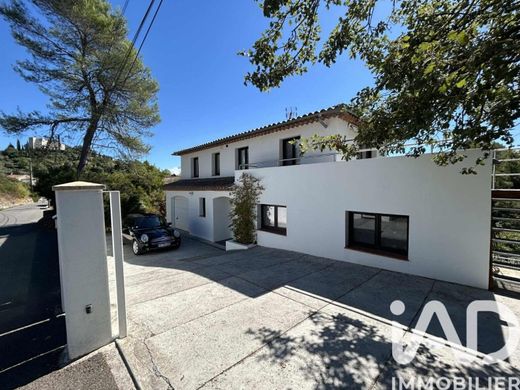 Villa in Saint-Jeannet, Alpes-Maritimes