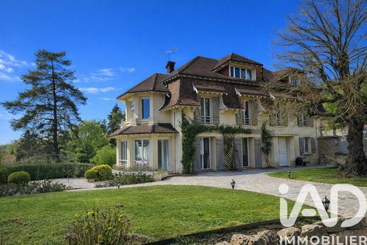 Villa in Saint-Léger-en-Yvelines, Yvelines