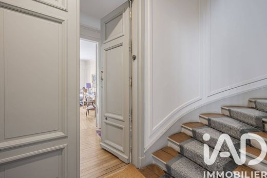 Apartment in Motte-Picquet, Commerce, Necker, Paris