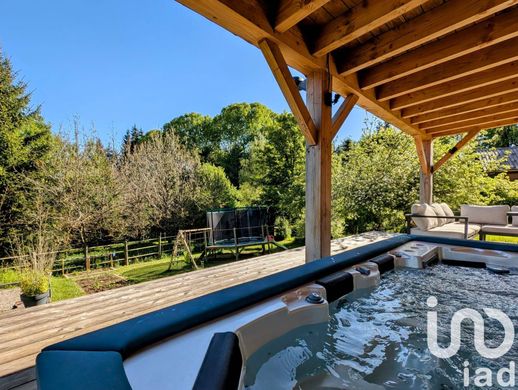 Villa en Saint-André-de-Boëge, Alta Saboya