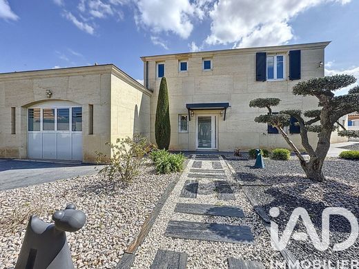 Villa in Caux, Hérault