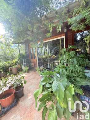 Villa in Saint-Martin-du-Var, Alpes-Maritimes