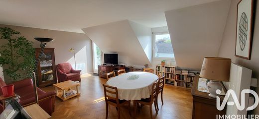 Apartment in Rueil-Malmaison, Hauts-de-Seine
