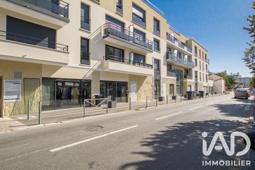 Apartment in L'Haÿ-les-Roses, Val-de-Marne
