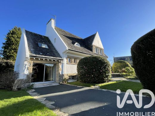 Villa in Combrit, Finistère