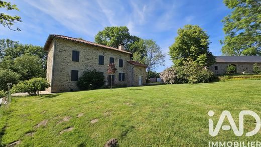 Villa in Labastide-du-Haut-Mont, Lot