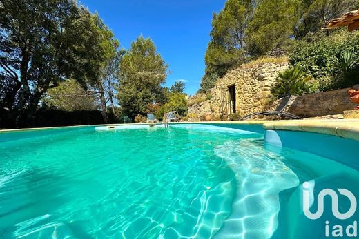 Villa in Jouques, Bouches-du-Rhône