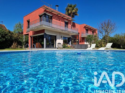 Villa in Bailly-Romainvilliers, Seine-et-Marne
