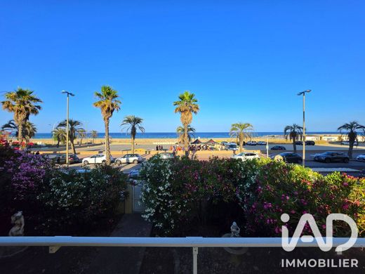 Residential complexes in Canet-en-Roussillon, Pyrénées-Orientales