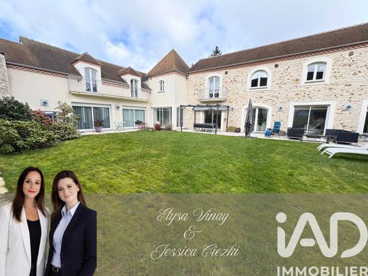 Villa in Maule, Yvelines