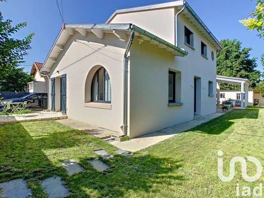 Villa in Blagnac, Upper Garonne