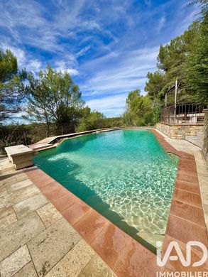 ﻓﻴﻼ ﻓﻲ Flayosc, Var