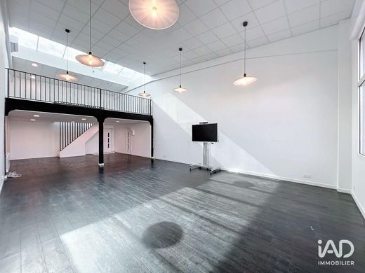 Büro in Brie-Comte-Robert, Seine-et-Marne