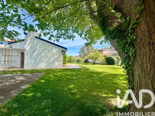 Villa in Anglet, Pyrénées-Atlantiques