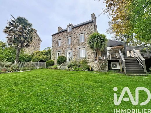 Villa La Ville-ès-Nonais, Ille-et-Vilaine