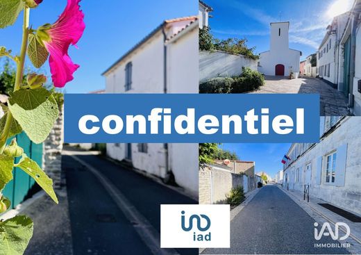 Villa in Ars-en-Ré, Charente-Maritime