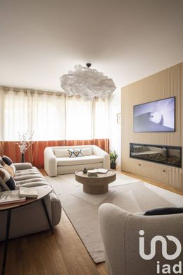 Apartment in Belleville, Père-Lachaise, Ménilmontant, Paris