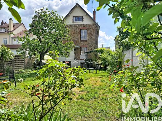 Villa in Sartrouville, Yvelines