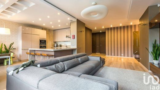 Apartment in Issy-les-Moulineaux, Hauts-de-Seine