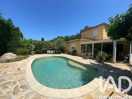 Willa w Cogolin, Var