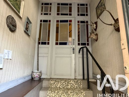 Villa in Saint-Maurice, Val-de-Marne