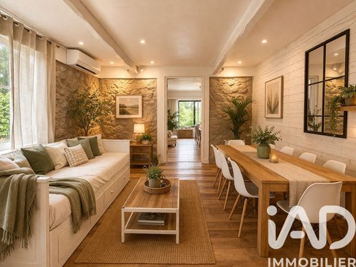 Villa a Fréjus, Var