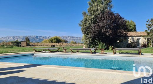 Villa à Trets, Bouches-du-Rhône