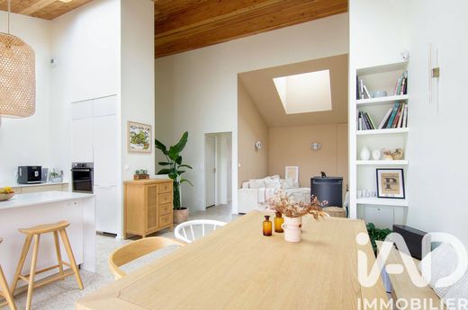 Villa in Talence, Gironde