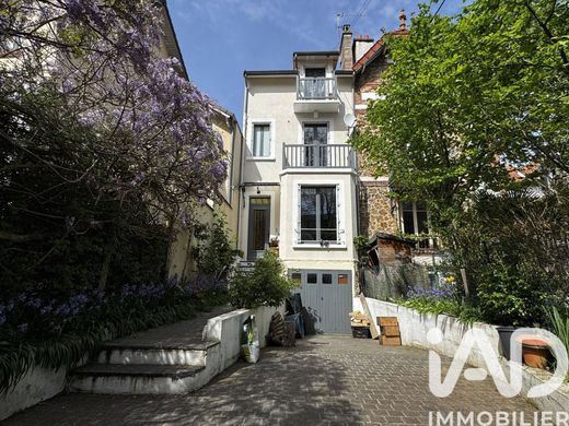 Villa in Garches, Hauts-de-Seine