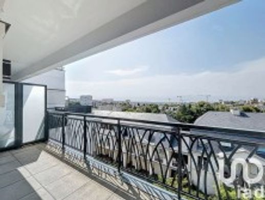Appartamento a Rueil-Malmaison, Hauts-de-Seine